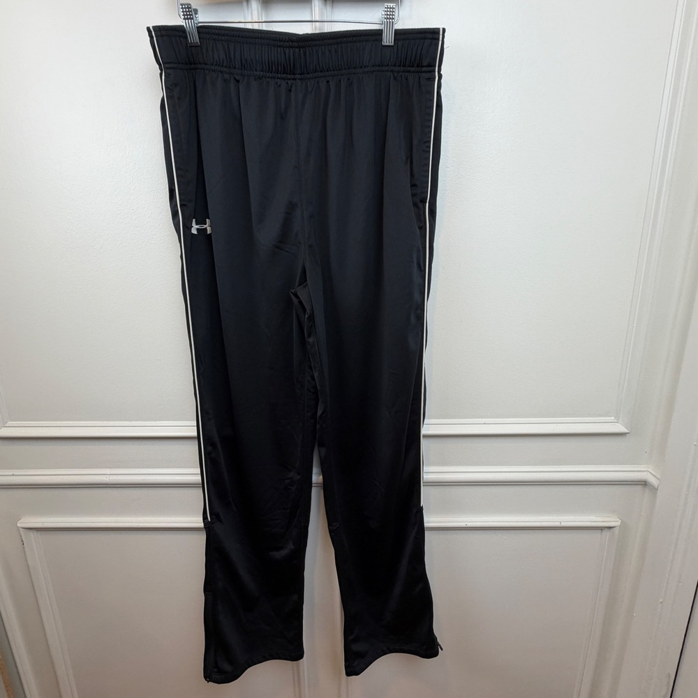 Under Armour Mens XL Black Track Pants Loose Fit White Piping Ankle Zip‎ Joggers